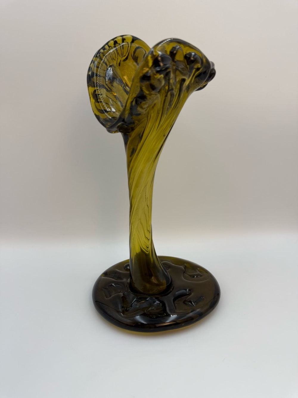 Vintage Mid Century Modern Green Art Glass Retro Vase 10” Tall